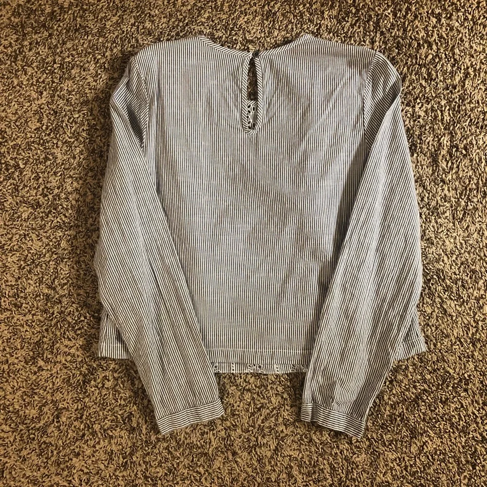 NEW Melrose & Market Long-sleeved Top with Ruffles